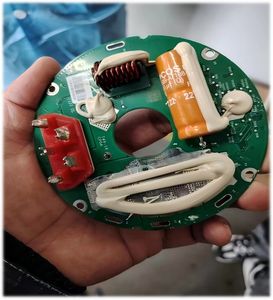 RTV Type One-Component Neutral Alcohol-Removing Silicone Sealant Is Used for Pin Protection on Circuit Boards