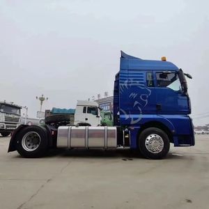 China Heavy Duty 4X2 Tractor Truck Sinotruk Sitrak C7h Trucks for Hot Sale