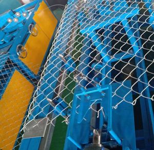 Chain Link Fence Machine Garden Mesh Machine Fully-Automatic Knitting Machine