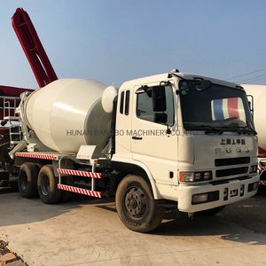Japan Used 10 12 Cbm Volumetric Concrete Mixer Truck Renewed Used Cement Mixing Truck Cement Mixer Truck