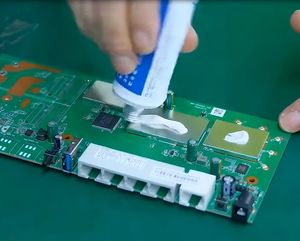 RTV Type One-Component Neutral Dealcoholizing Silicone Sealant Is Used for Fixing and Bonding Copper Coils on Circuit Boards