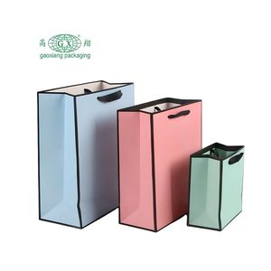 Wholesale Luxury Matte Gift Shopping Paper Bag Clothing Gift Packaging Bag