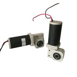 DC Worm Gear Drive Motor on Scissor Lift Drive or Pitching Machine