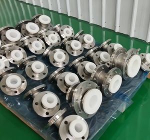 Carbon Steel Pipe Fittings Anti-Corrosion Coated Elbow&Tee for Chemical Pipes