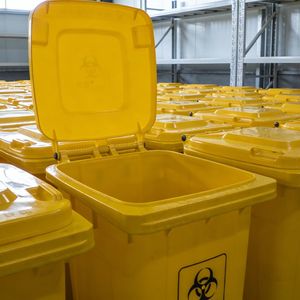 China Garbage Bin Manufacturer 100L/120L/240L/360L/660L/1100L HDPE Mobile Medical Plastic Waste Bin