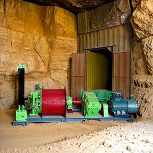 Heavy Duty Electric Cable Wire Rope Towing Tractor Hoist Winch