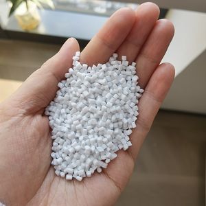 Pet Water Bottle Grade IV 0.80 Pet Chips Cr-8863 Cr-8828 Pet Resin