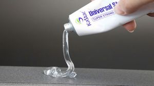 6ml~50ml Universal Super Strong Glue Drill-Free Sealant Fix Adhesive Nail-Free Glue
