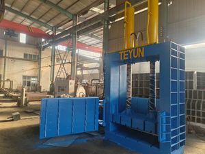 Best Selling Vertical Waste Tire Baler Machine for Recycling