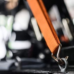 Adjustable 12 Ton Polyester Lifting Slings for Versatile Use