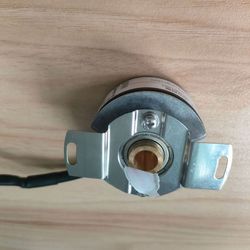 Adk Servo Motor Encoder Incremental/Absolute Output 2500PPR Abz Uvw Match Drive