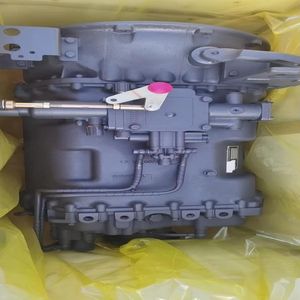 Shacman Sinotruck HOWO FAW Foton Truck Gearbox Truck Engine Transmissions with Original Quality