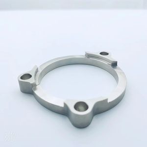 304 Stainless Steel Precision Casting 3 Holes Bearing Retainer Flange Cover