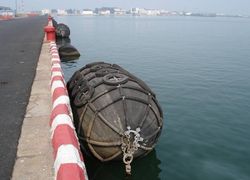 Fishing Boat Pneumatic Marine Rubber Fenders for Marine, Yacht, Vessel
