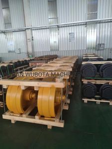 Supplier of Hitachi Kobelco Excavator Spare Parts Roller Idler Sprocket