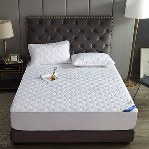 Waterproof Mattress Pad Protector Quilted Mattress Cover for Hotel Home Hospital