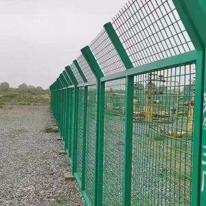 3D Welded Wire Mesh Garden Fence Panel Outdoor Decorative Curved