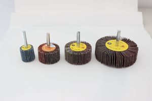25*25*6mm Abrasive Disc with Shaft for Polishing Stainless Steel