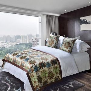 New Designs Hotel Linen Bed Flag/ Bed Throw/ Bed Runner