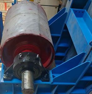 Standard High Quality Stainless Steel Roller Conveyor Manufacturing Rubber Lagging Carrier Galvanized