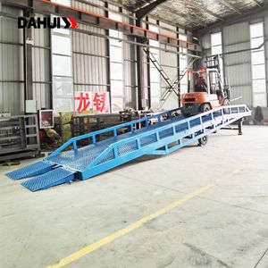 Adjustable Height Forklift Container Dock10 Ton Hydraulic Mobile Yard Loading Ramp