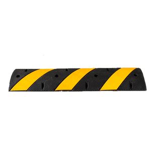Flexible Reflective Traffic Safety Rubber Bump Curb Ramps Speed Hump for Road