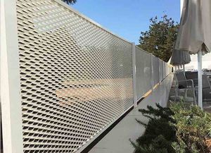 Punched Metal Mesh Perforated Metal Sheet for Industrial Fence