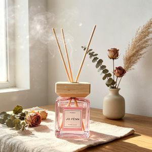 Bulk Wholesale Reed Diffuser 50ml/100ml/150ml/200ml Hotel Home Fragrance Aromatherapy Essential Oil Diffuser Natural Eco-Friendly Reed Diffuser