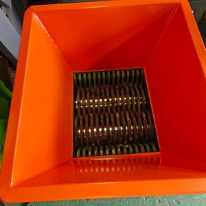 Waste Glass Bottle Shredder Recycling Machine with Factory Price