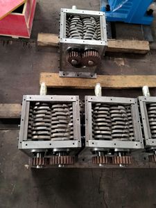 Mini Double Shaft Garbage Crushing Machine Rotor Plastic Scrap Metal Shredder