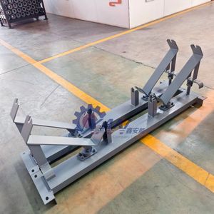 High-Capacity Adjustable Roller Support Bracket for Custom Applications