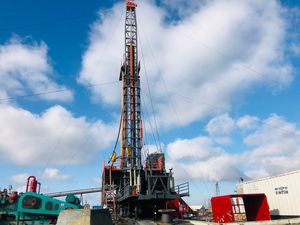 Workover Rig Zj30/Zj40 Skid-Mounted Well Oil Drilling Equipment