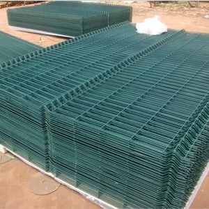 Galvanized Outdoor Perimeter 3D Fence Curved Welded Mesh Weaved Security Fence Metal Iron PVC Coated Secured Wire Garden V Triangle Bending Panel Fence