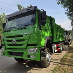 Heavy-Duty 6X6 Sinotruk HOWO Manual Dump Truck for Construction