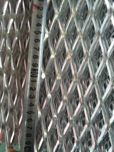 Tec-Sieve Raised Expanded Aluminium Metal Mesh Facades in Mill Finish