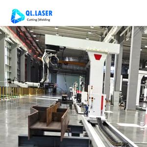 Welding Robots Are Used for Welding Components Such as H-Beams and Bridges