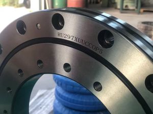 Ru297uuccop2p4p5p6 Crossed Roller Bearing High Precision Rotaring Table Bearing