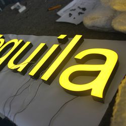 Customized Frontlit Waterproof Outdoor LED Acrylic Sign
