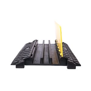 Traffic Road Safety Product 3-Channel Rubber Cable Cover Protector