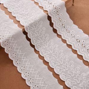 Wholesale Broderie Anglaise Lace White Embroidered Eyelet Cotton Lace Trimming