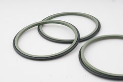 High Quality Rotary Seals for Hydraulic Cylinder Seals PTFE Bronze Grs