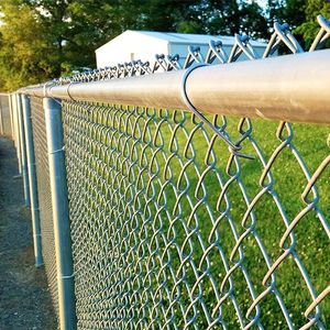 Durable Galvanized OEM Custom Diamond Chain Link Fence Roll High Quality Welded Mesh for Factory Warehouse Partitioning and Yard Safety Protection