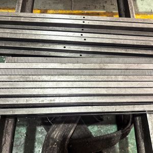 High Precision Steel Gear Rack, Spur/ Helical Gear Rack, Rack and Pinion