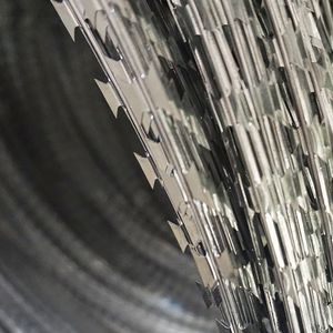 High Quality Steel Razor Blade Wire Wholesale Price Barbed Wire Coil for Security Fencing