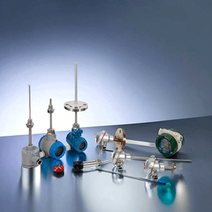 Compact Temperature Transmitter with Digital Display and Calibration