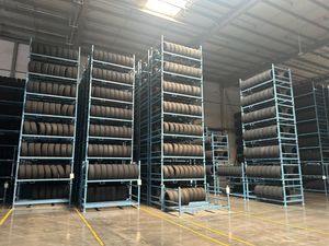 Durable Foldable Tire Rack for Light TBR Heavy Truck Car SUV Tyres Powder Coating Loading Capacity: 1100kgs Warehosue Storage Pallet China Factory Super Quality