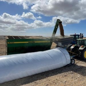 PE Plastic Grain Silo Bag Factory Agriculture 9FT 10FT Silo Grain Bag Polymer Sleeves Feed Storage Bag Plastic Silage Bag for Grain