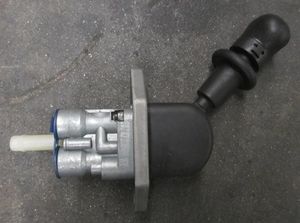 Hand Brake Valve (DZ93189360061) for Shacman M3000