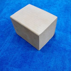 Cordierite Honeycomb Tiles/ Alumina Porcelain Ceramic Honeycomb