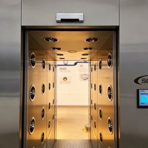 Single Person Air Shower 304 Stainless Steel Automatic Sliding Door Explosion Proof Energy Saving Cleanroom Air Shower